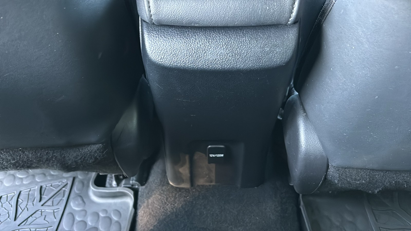 2018 Toyota Prius Prime Premium 38