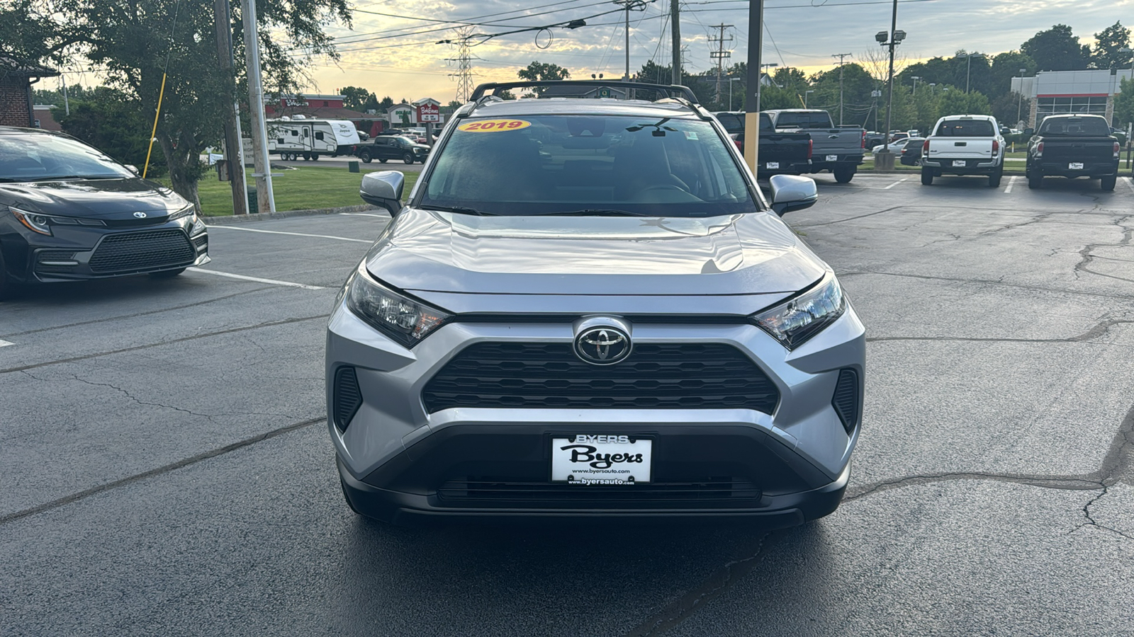 2019 Toyota RAV4 LE 9
