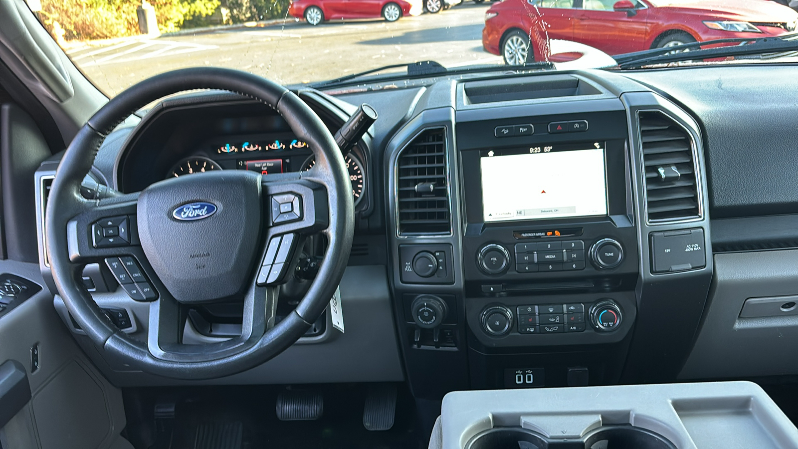 2017 Ford F-150 XLT 38