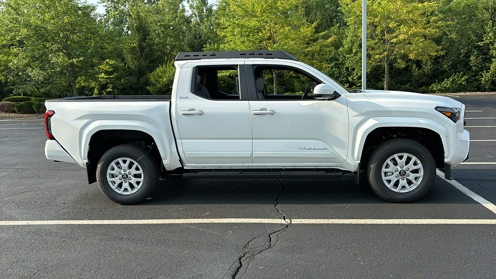 2024 Toyota Tacoma 4WD  3