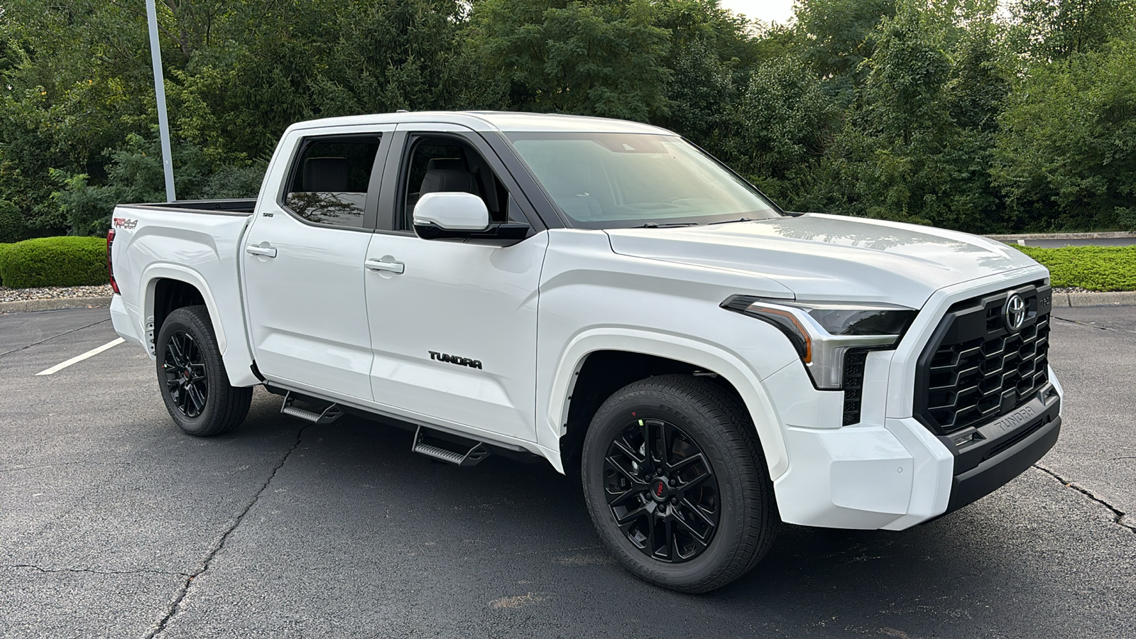 2024 Toyota Tundra 4WD SR5 2