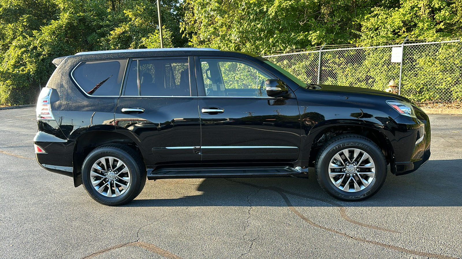 2017 Lexus GX 460 Luxury 3