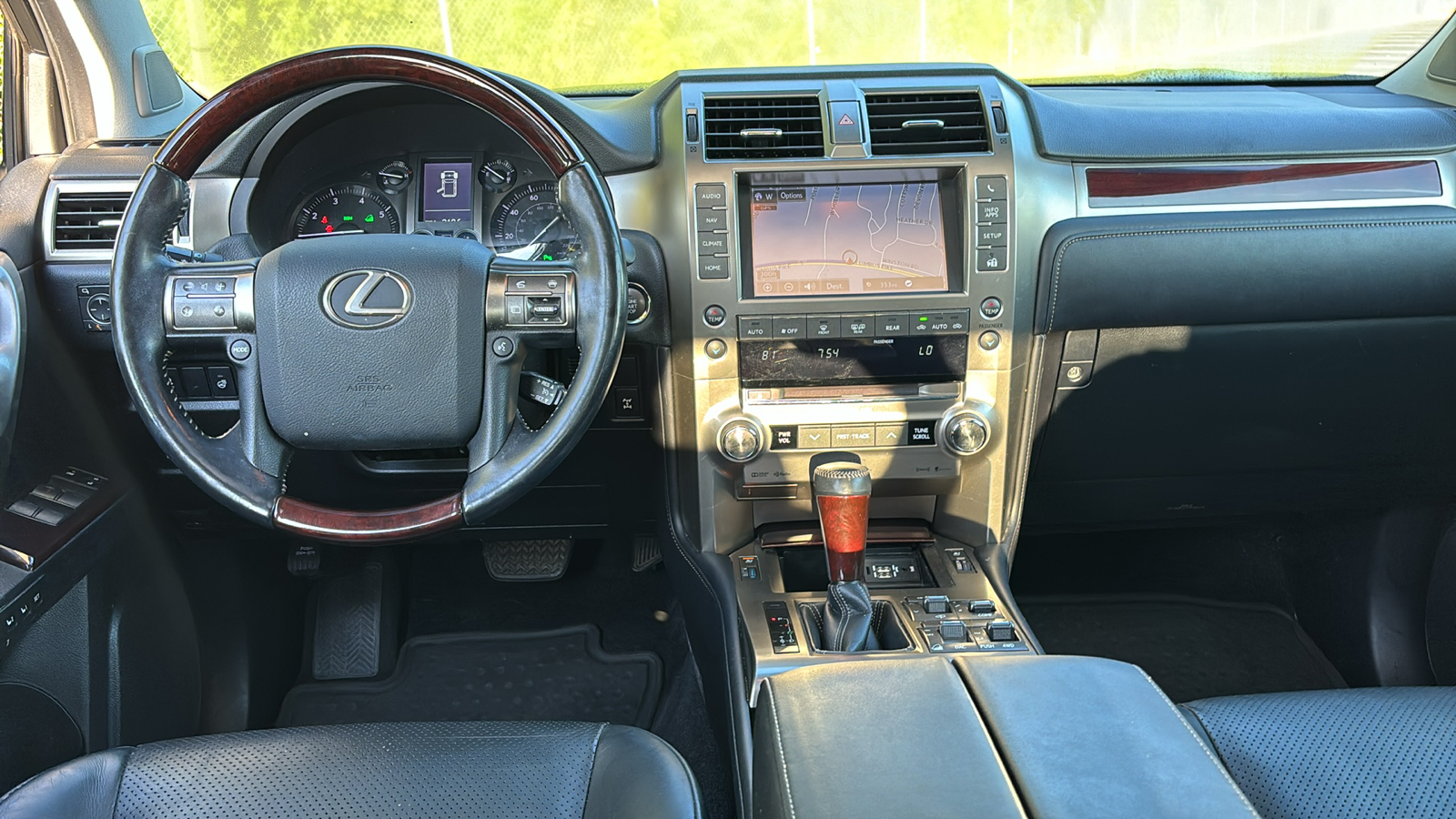 2017 Lexus GX 460 Luxury 38