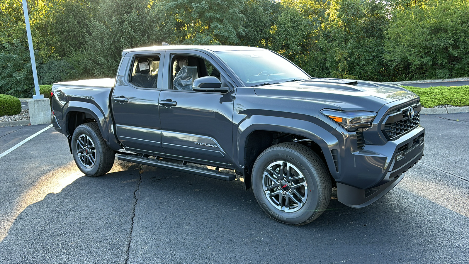 2024 Toyota Tacoma 4WD TRD Sport 2