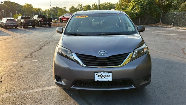 2011 Toyota Sienna Base 9