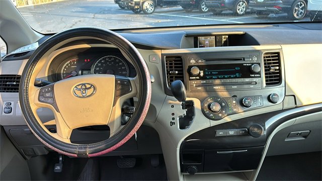 2011 Toyota Sienna Base 38