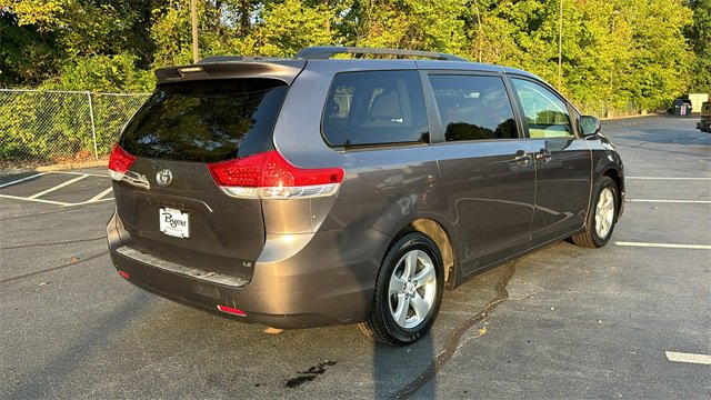 2011 Toyota Sienna Base 43