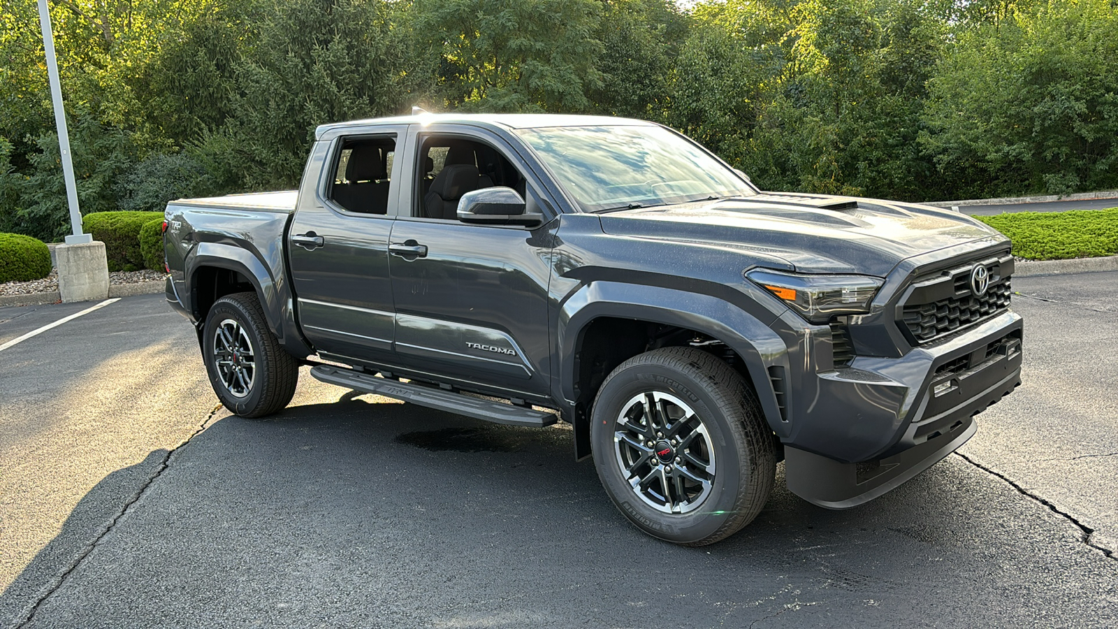 2024 Toyota Tacoma 4WD TRD Sport 2