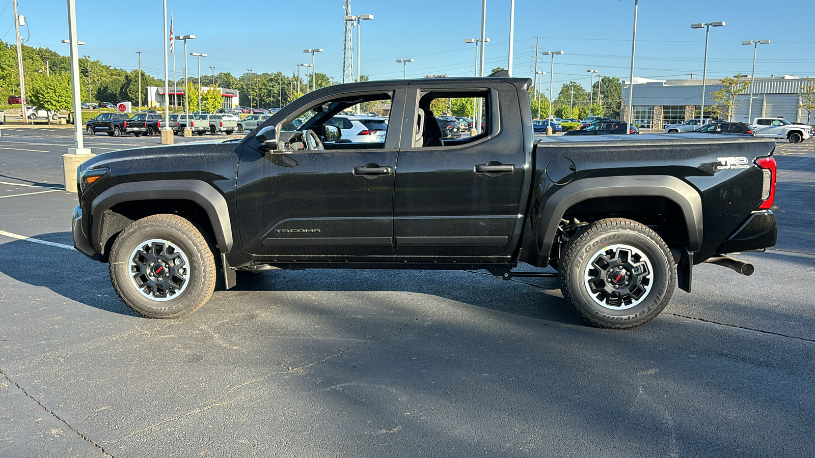 2024 Toyota Tacoma 4WD TRD Off-Road 15