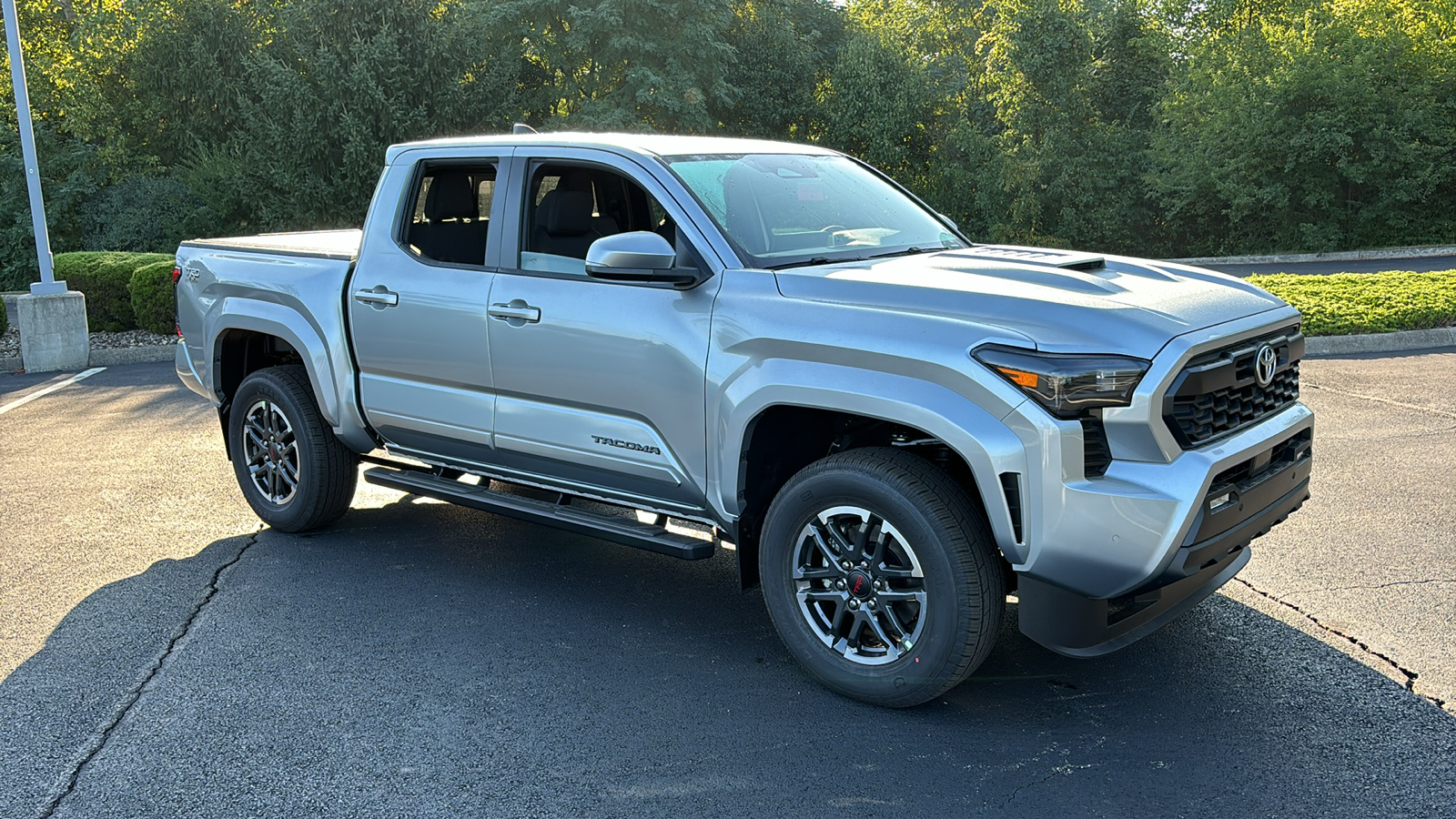 2024 Toyota Tacoma 4WD TRD Sport 2