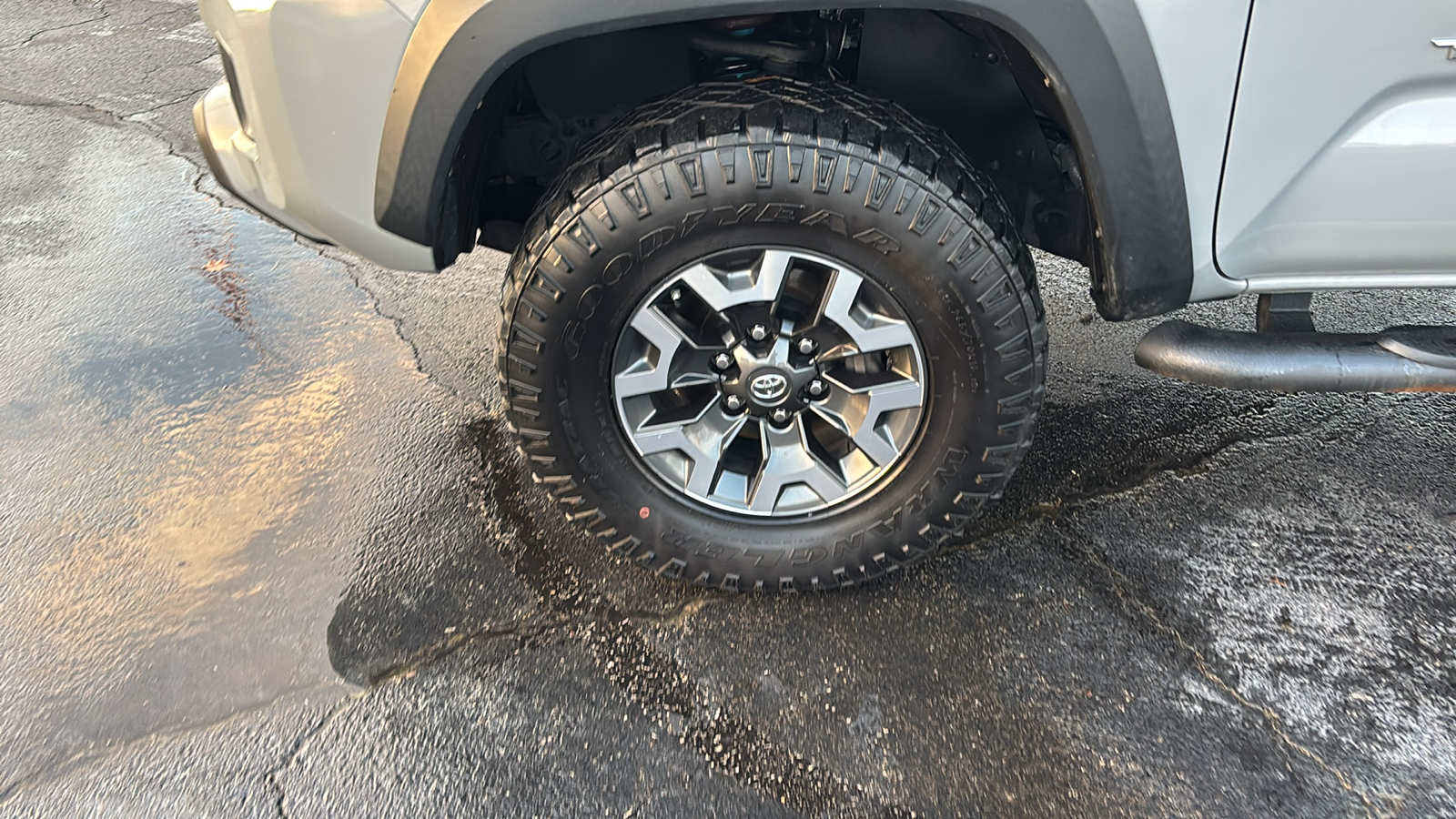 2019 Toyota Tacoma TRD Off-Road 13