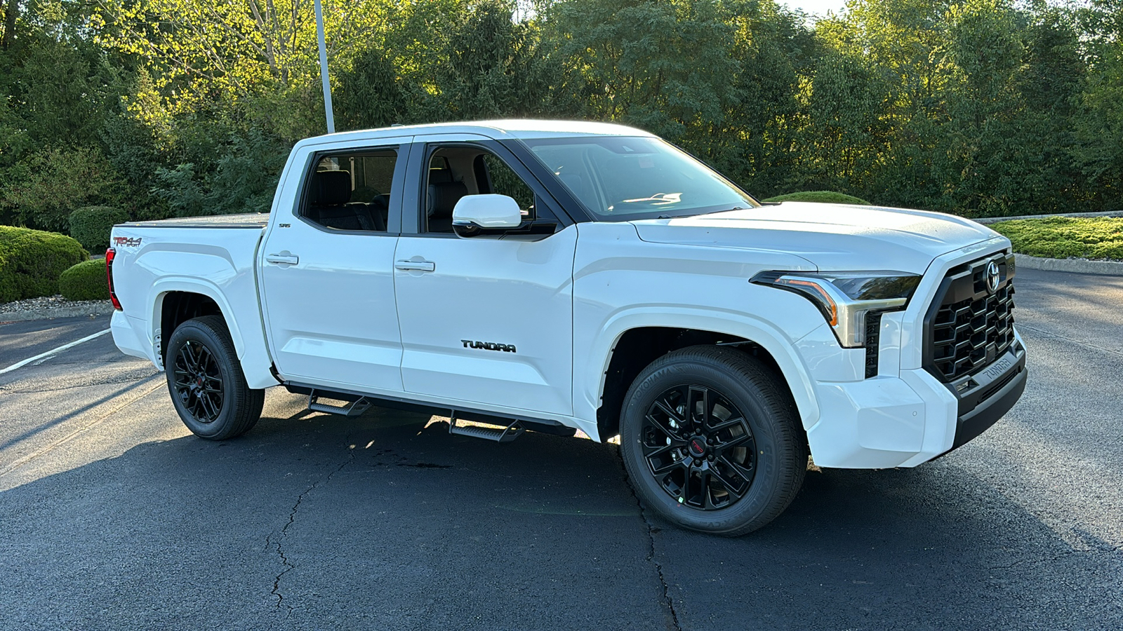 2024 Toyota Tundra 4WD SR5 2