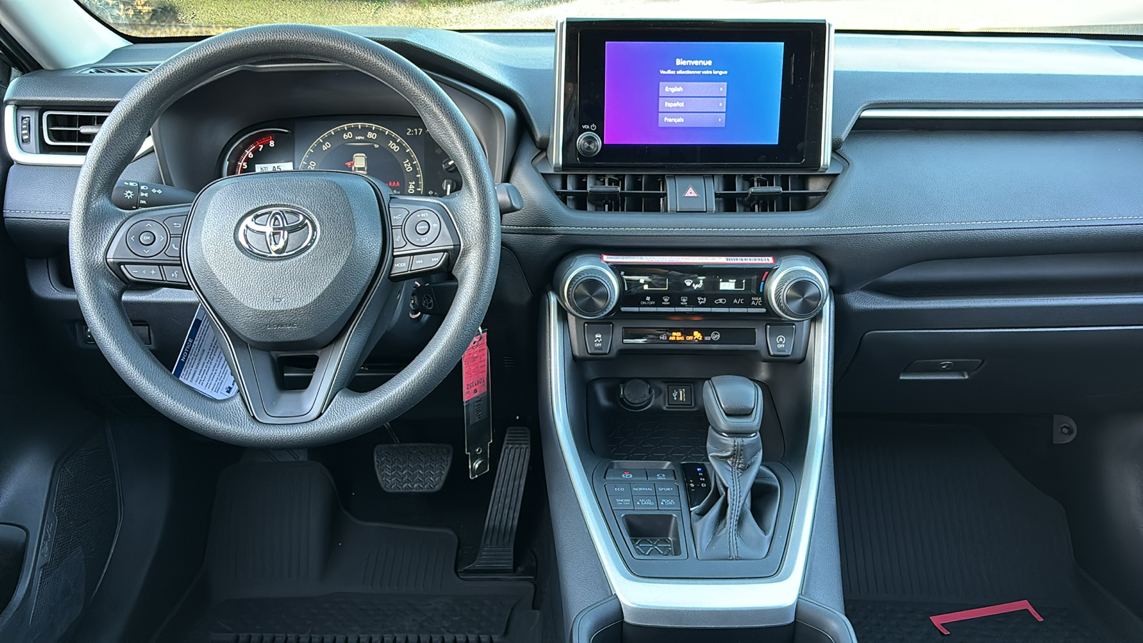 2024 Toyota RAV4 LE 17