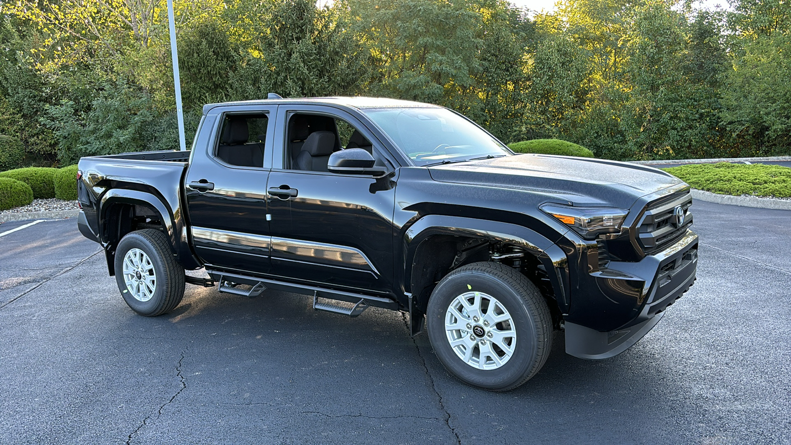 2024 Toyota Tacoma 4WD SR 2