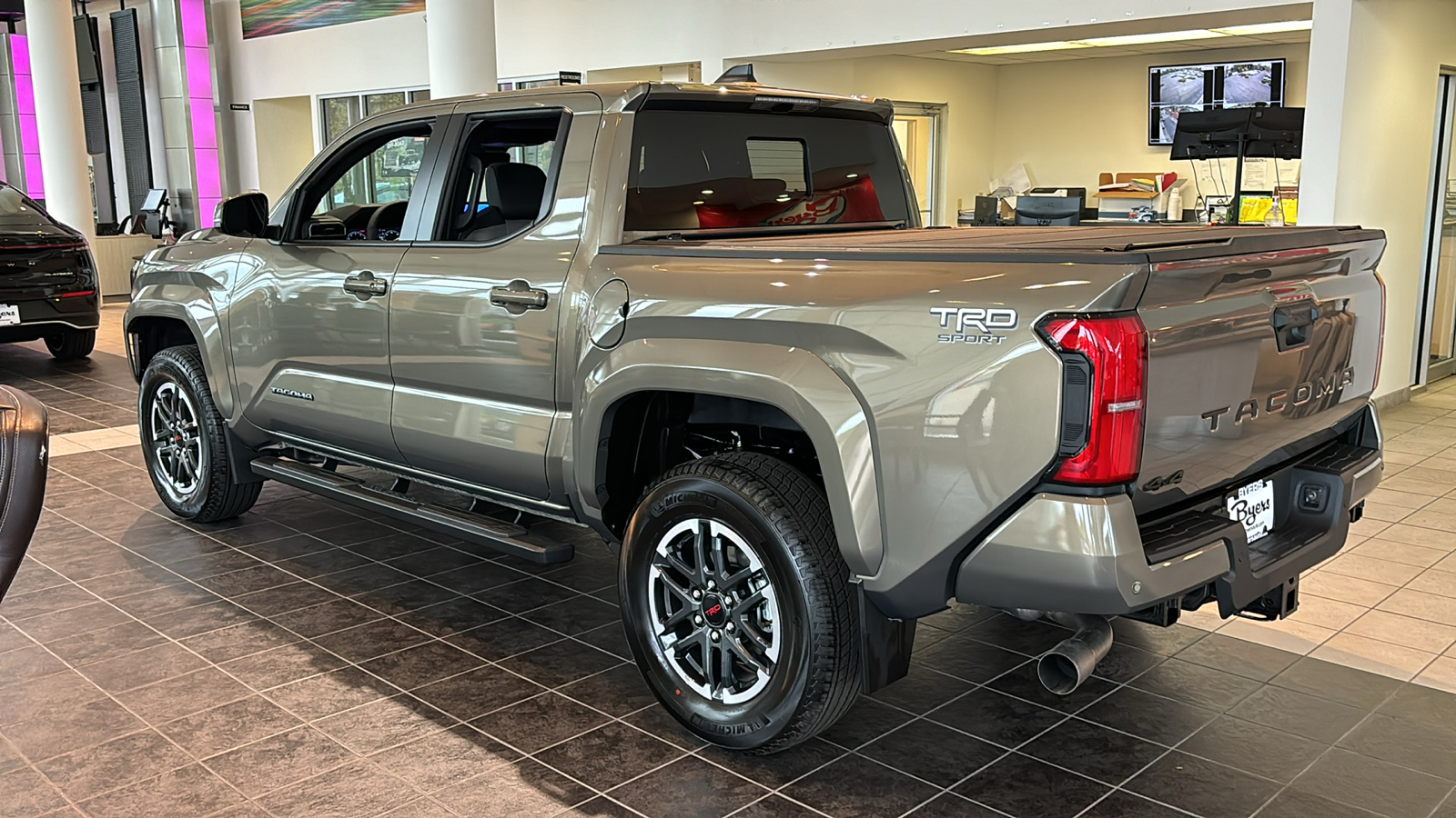 2024 Toyota Tacoma 4WD TRD Sport 14