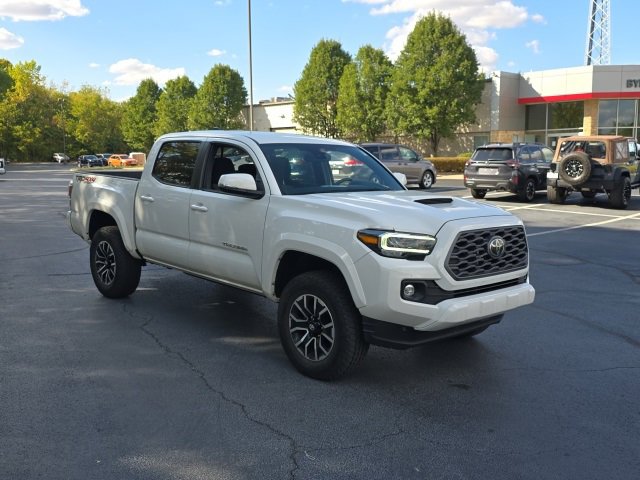 2021 Toyota Tacoma TRD Sport 2