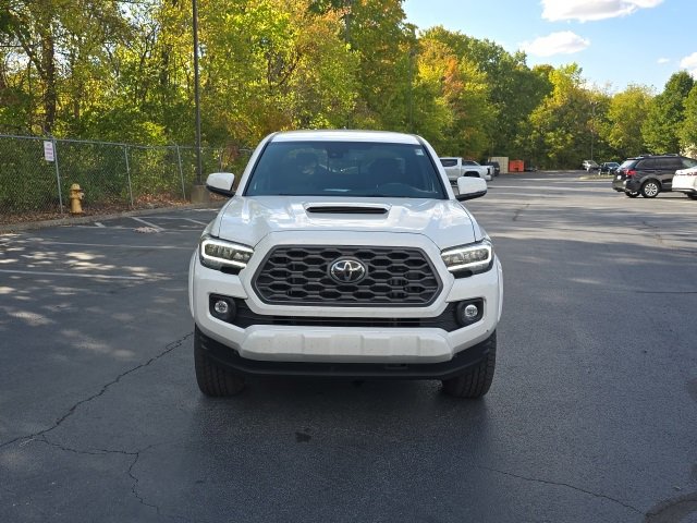 2021 Toyota Tacoma TRD Sport 3