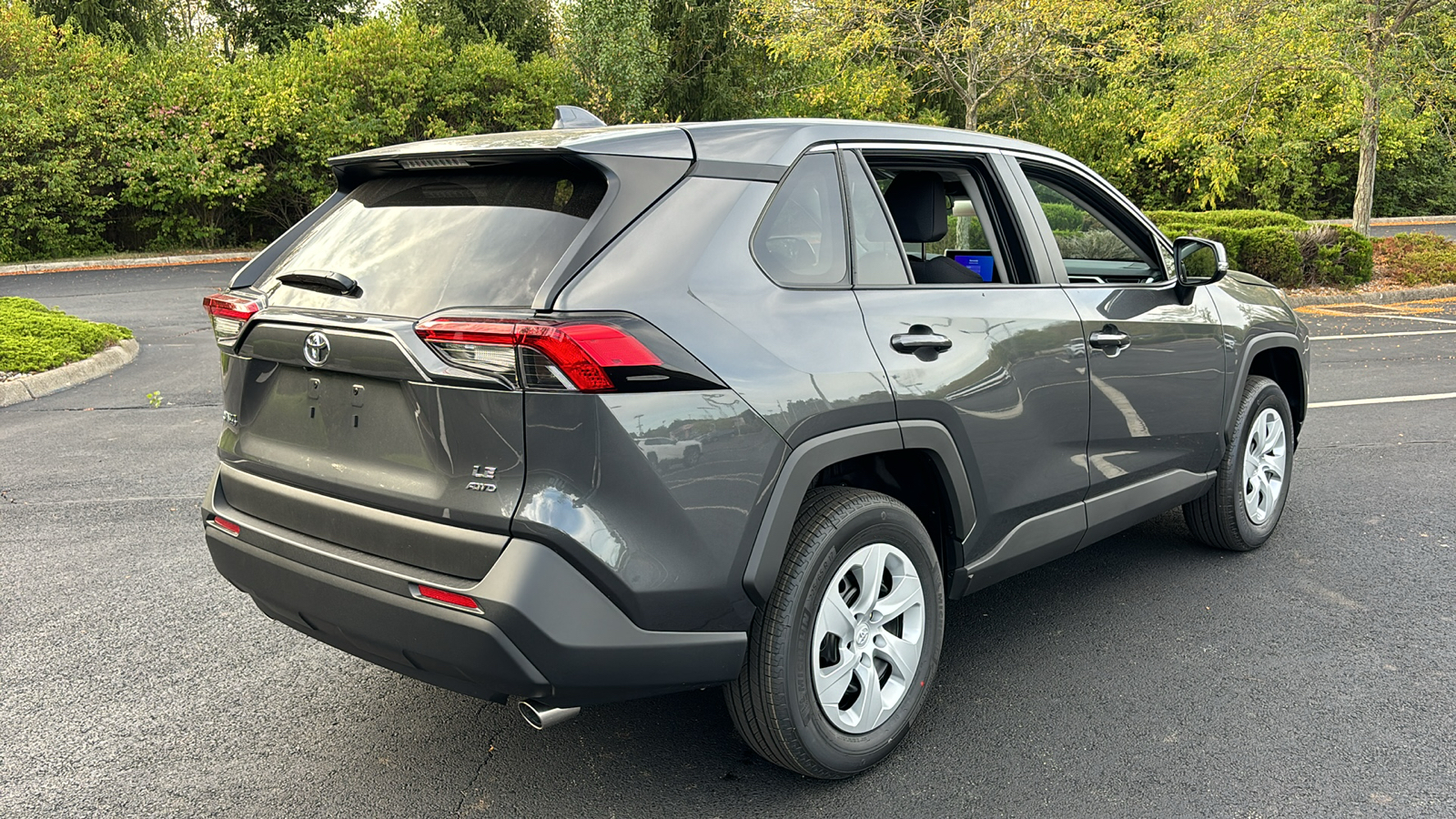 2024 Toyota RAV4 LE 10