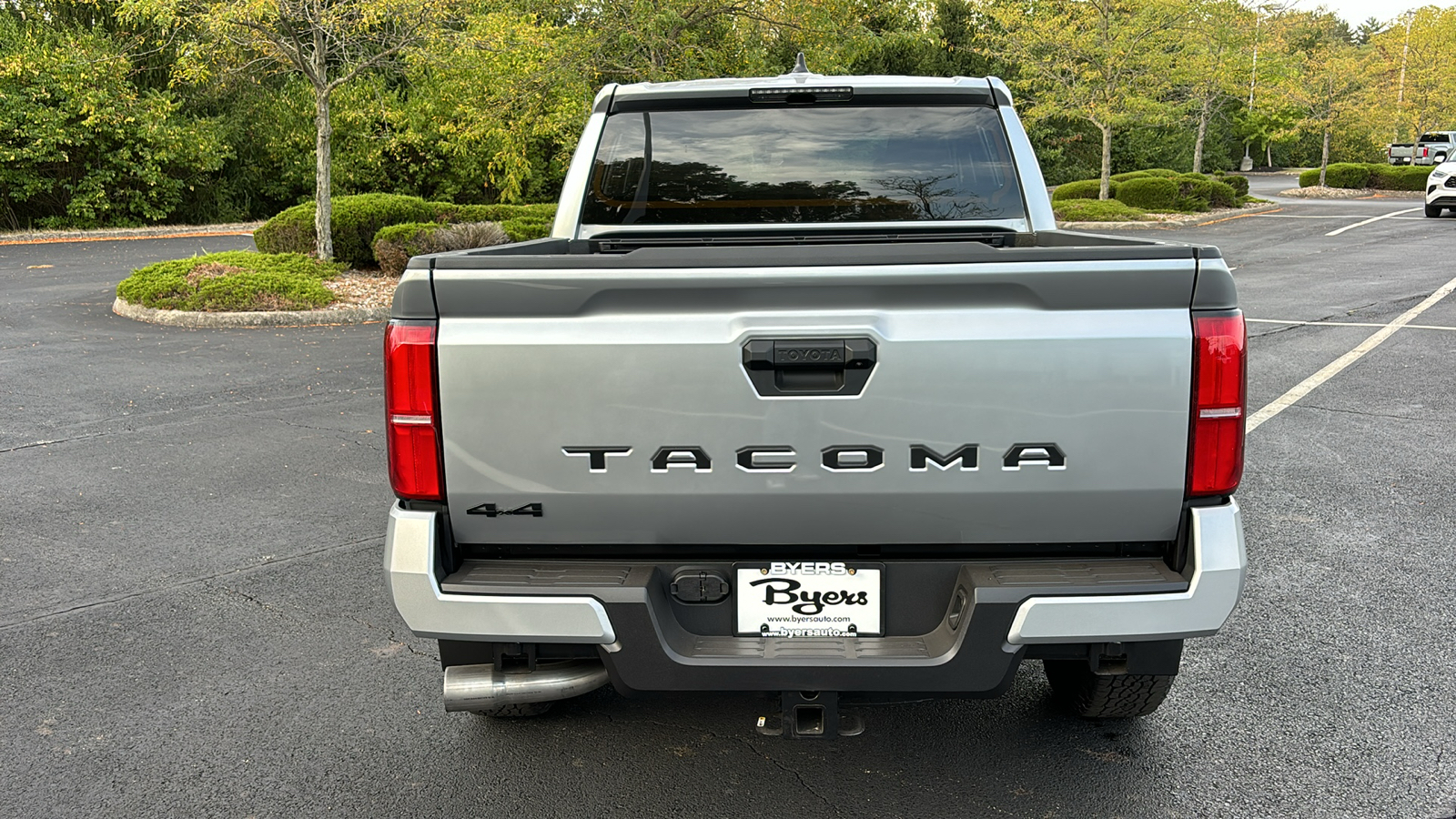 2024 Toyota Tacoma 4WD TRD Off-Road 11