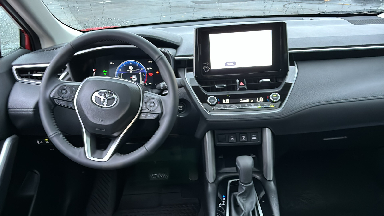 2024 Toyota Corolla Cross XLE 39