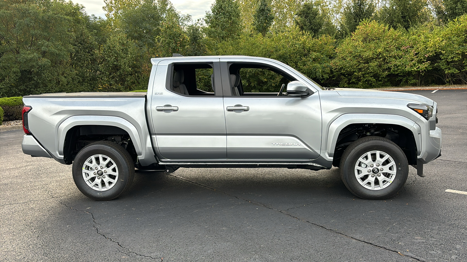 2024 Toyota Tacoma 4WD  3