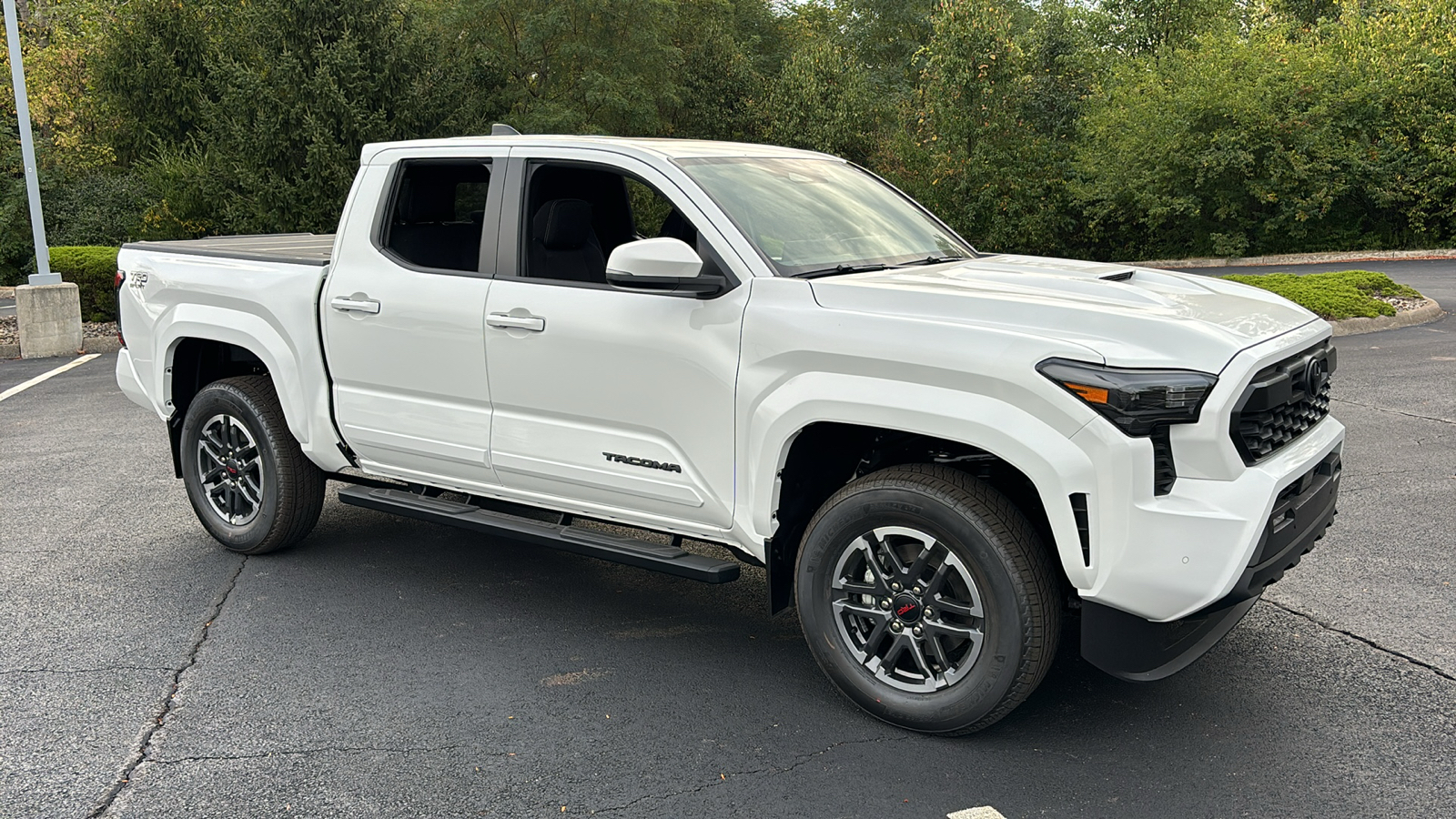 2024 Toyota Tacoma 4WD TRD Sport 2