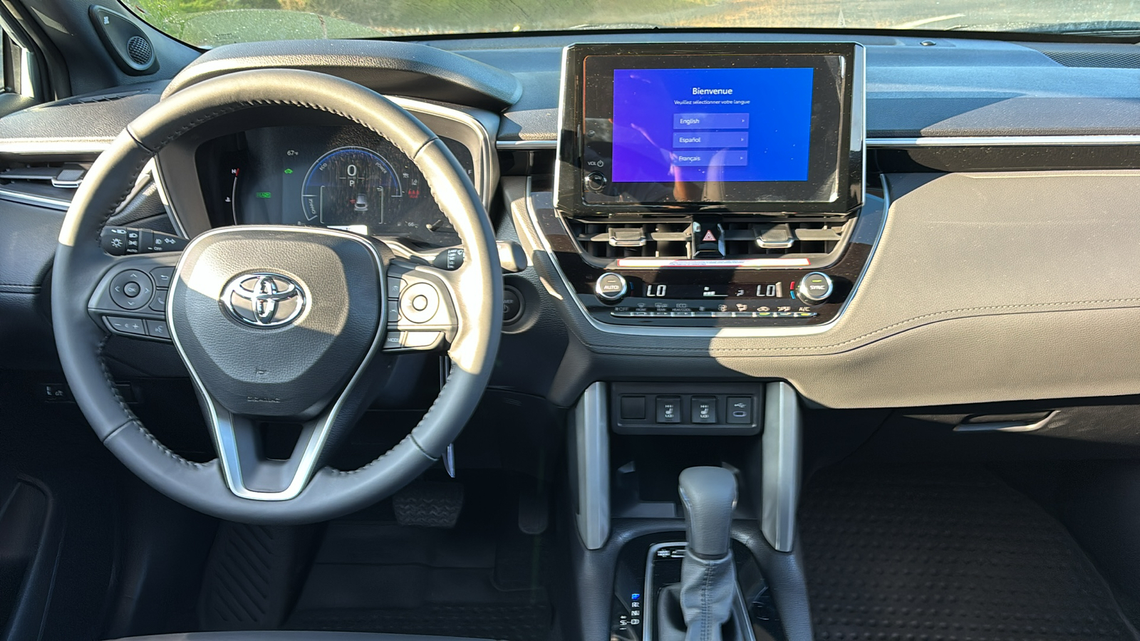 2024 Toyota Corolla Cross Hybrid S 18