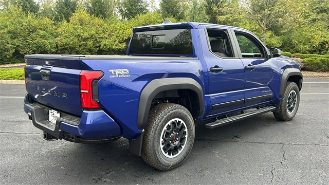 2024 Toyota Tacoma 4WD TRD Off-Road 10