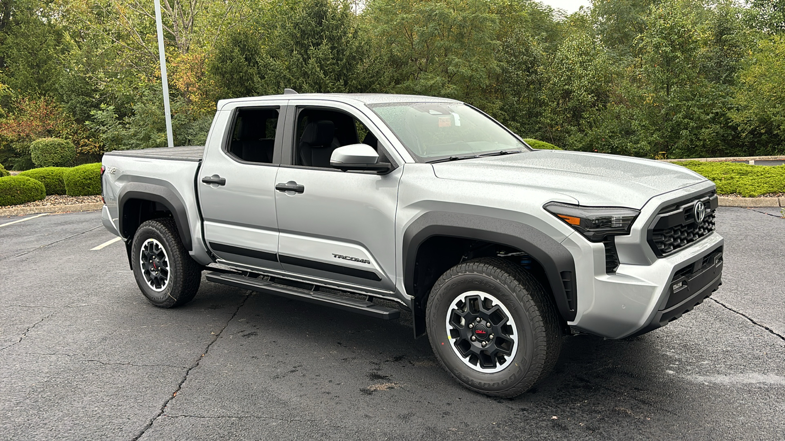 2024 Toyota Tacoma 4WD TRD Off-Road 2