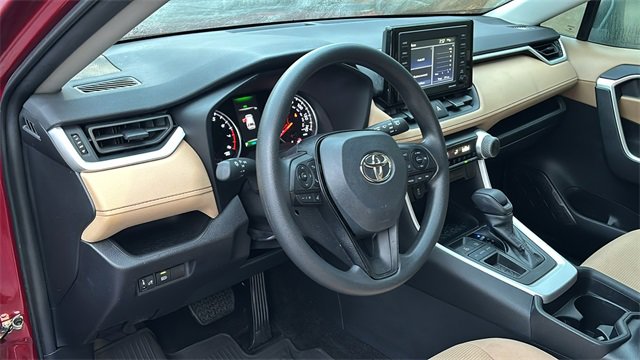 2021 Toyota RAV4 LE 14