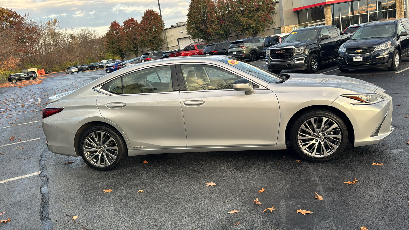 2019 Lexus ES 300h 3