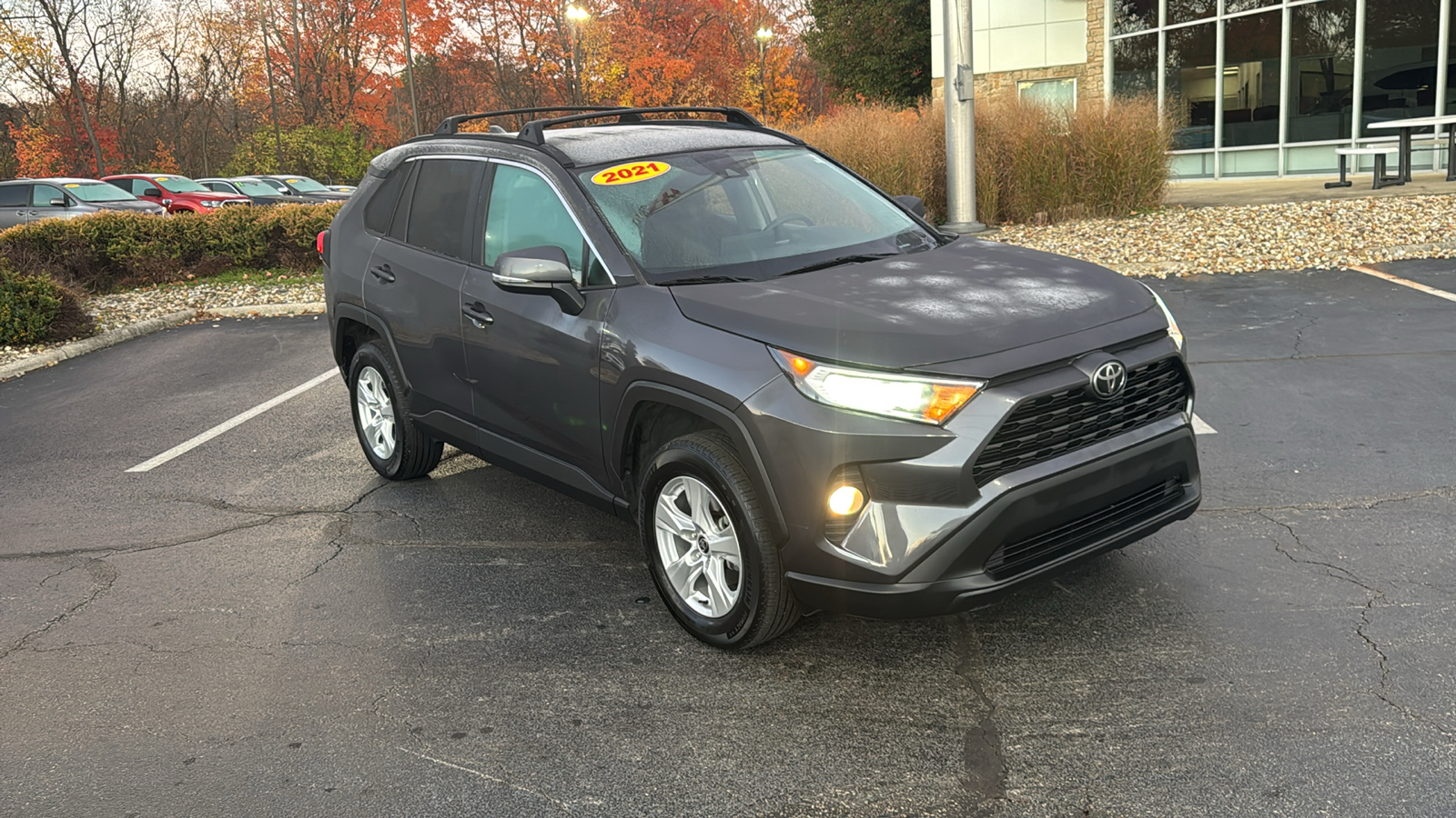 2021 Toyota RAV4 XLE 2