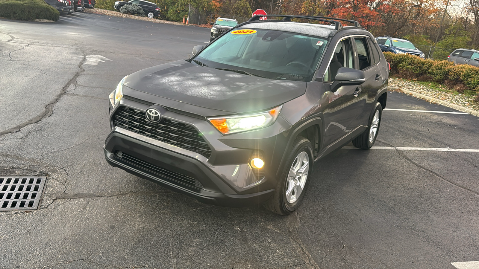 2021 Toyota RAV4 XLE 10