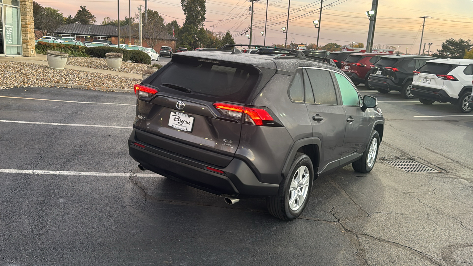 2021 Toyota RAV4 XLE 41