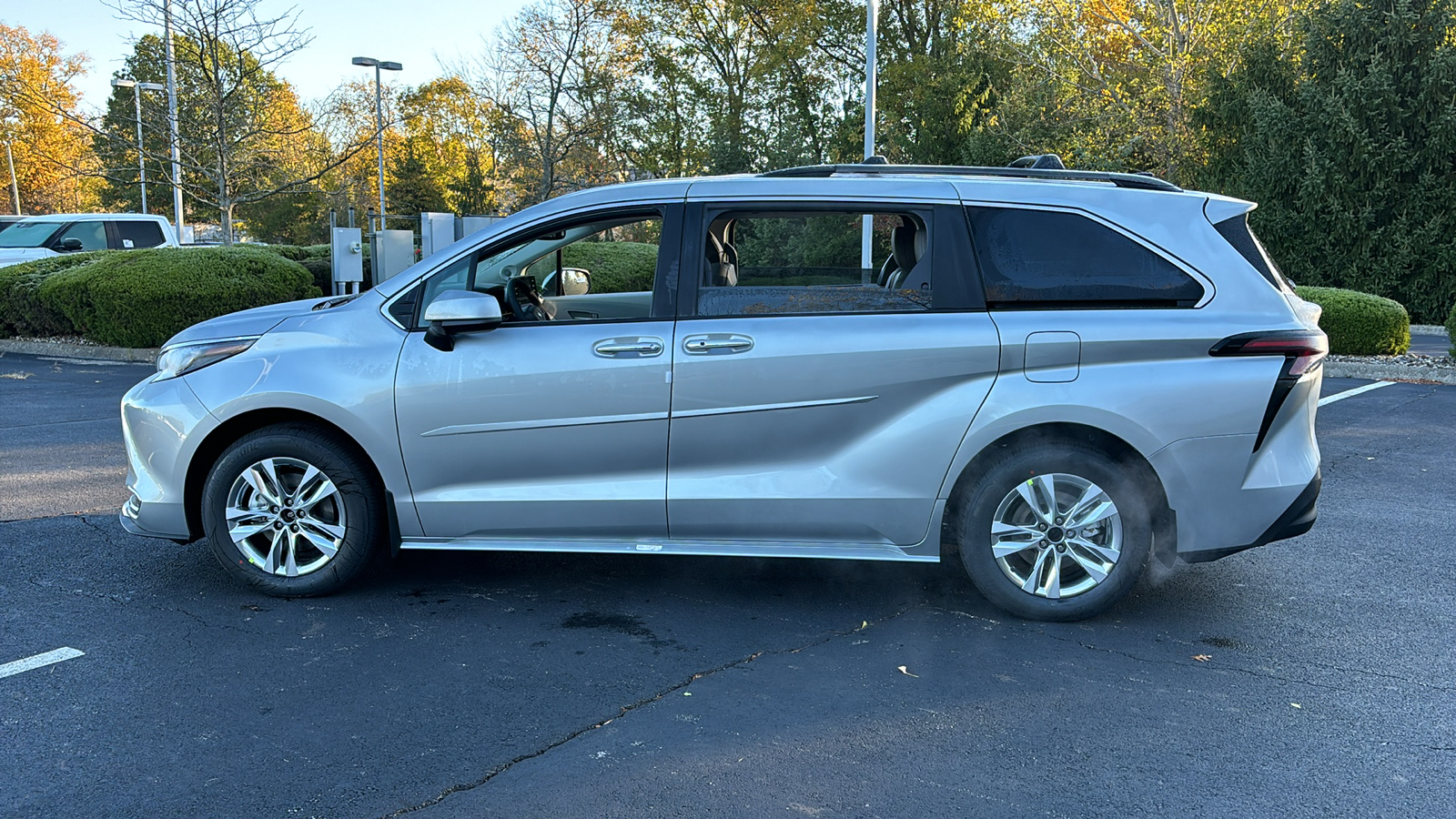 2024 Toyota Sienna XLE 14