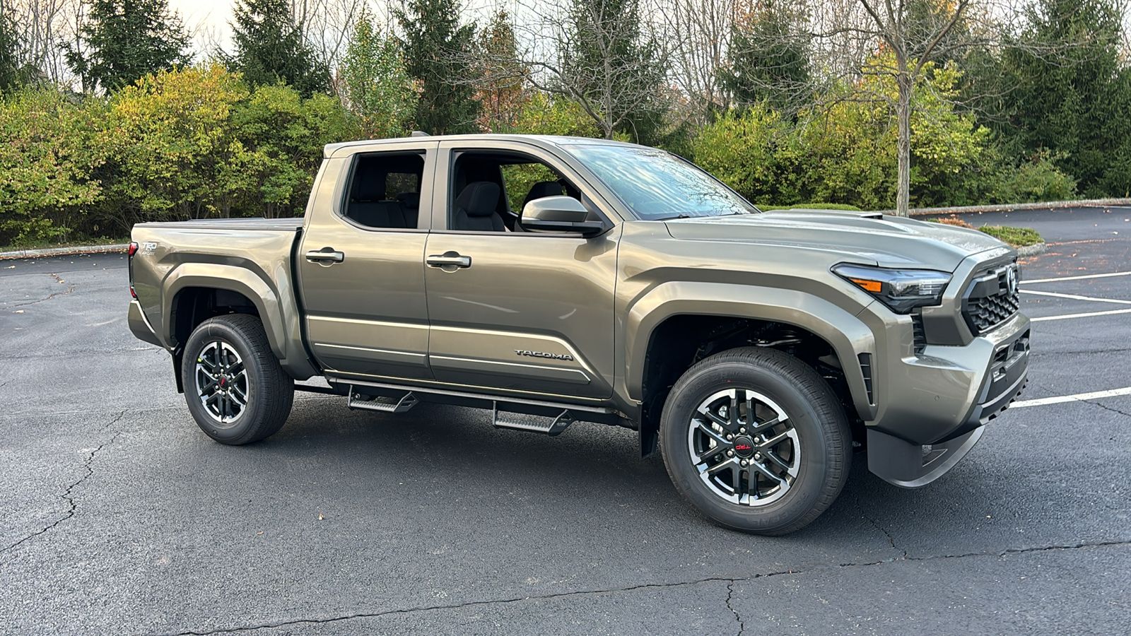 2024 Toyota Tacoma 4WD TRD Sport 2