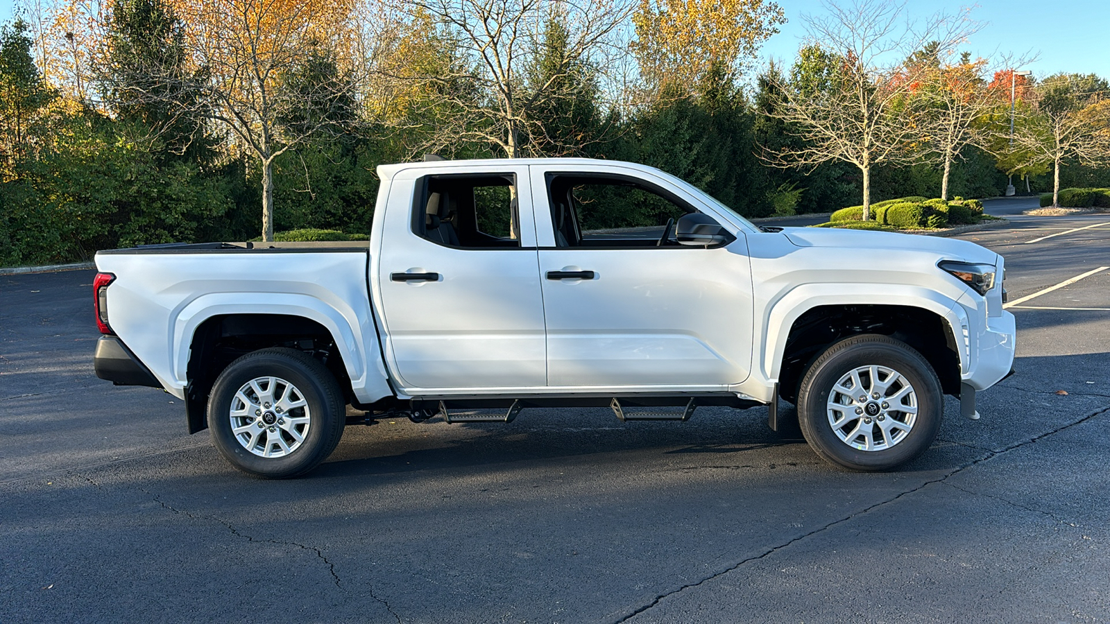 2024 Toyota Tacoma 4WD SR 3