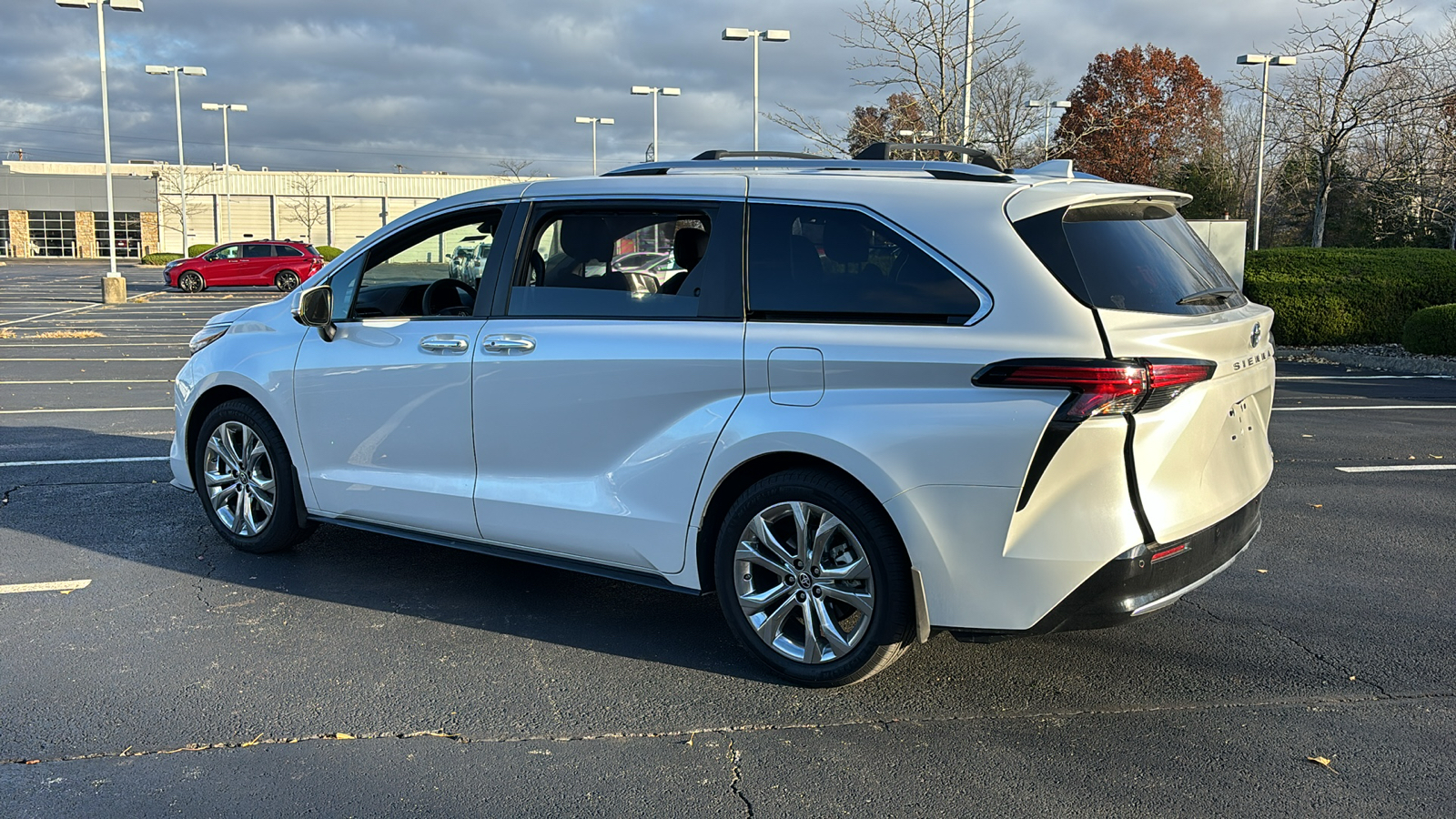 2024 Toyota Sienna Platinum 15