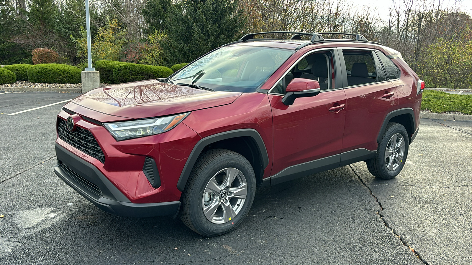 2024 Toyota RAV4 XLE 44