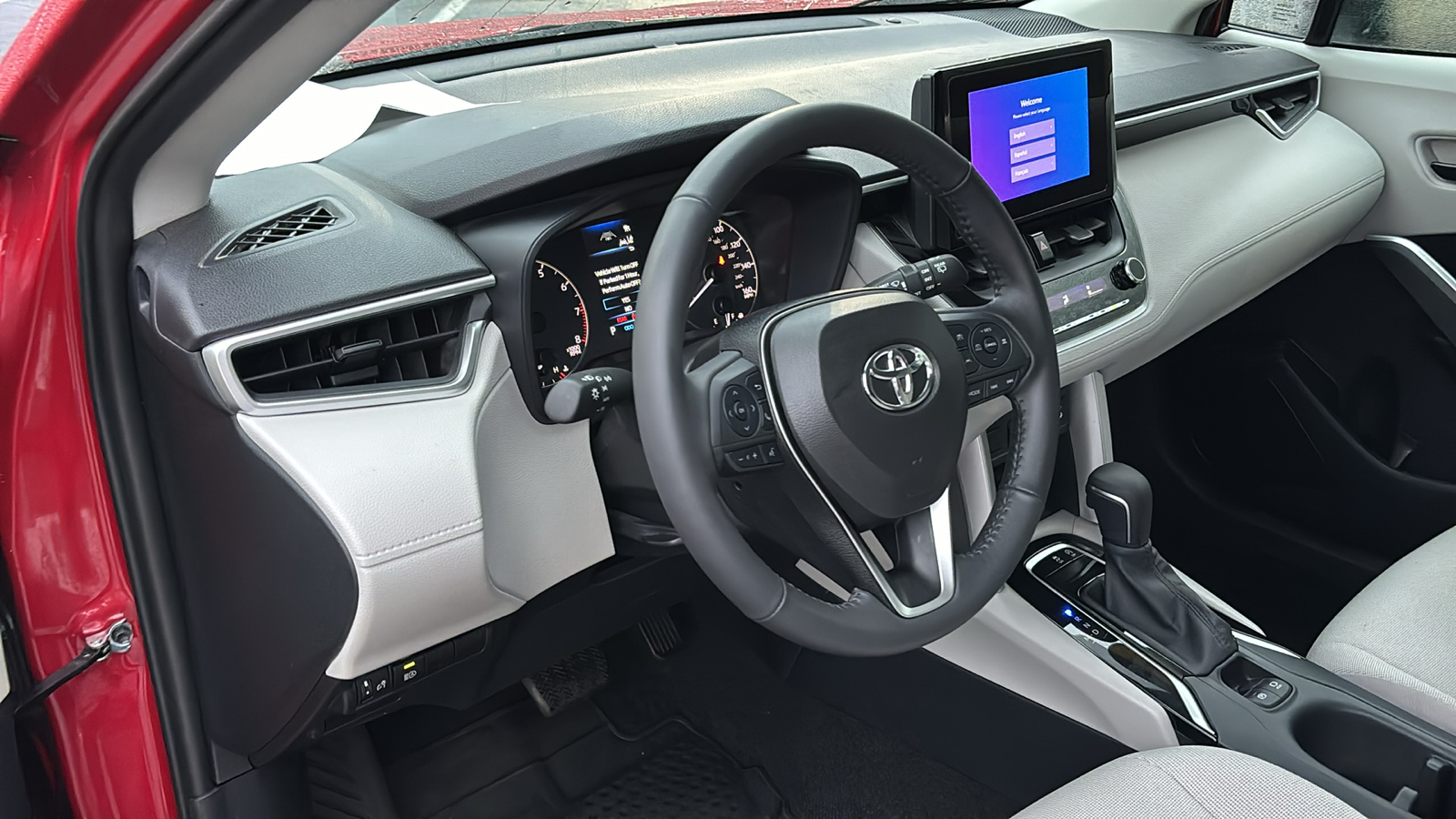 2024 Toyota Corolla Cross LE 14