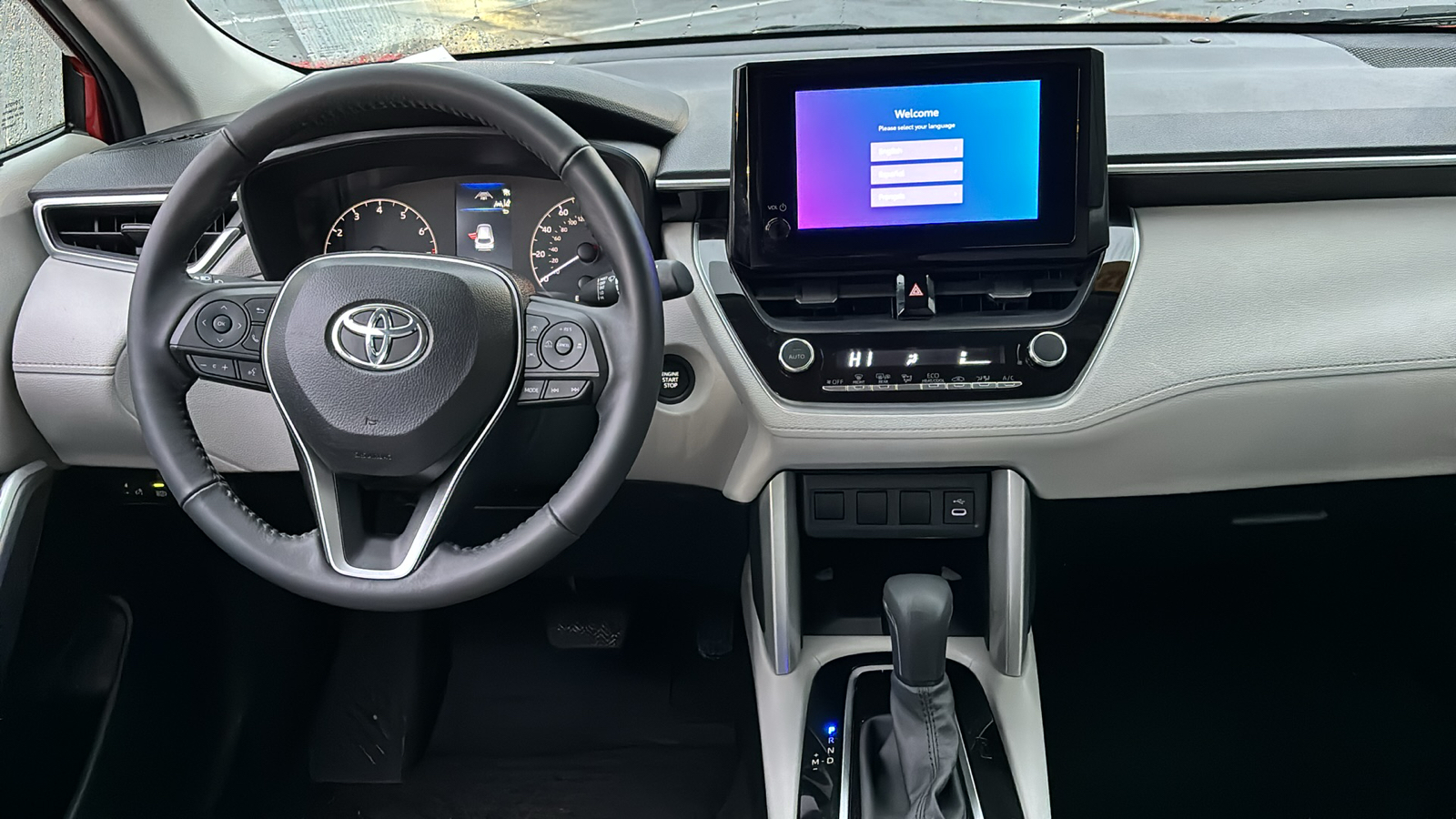 2024 Toyota Corolla Cross LE 37