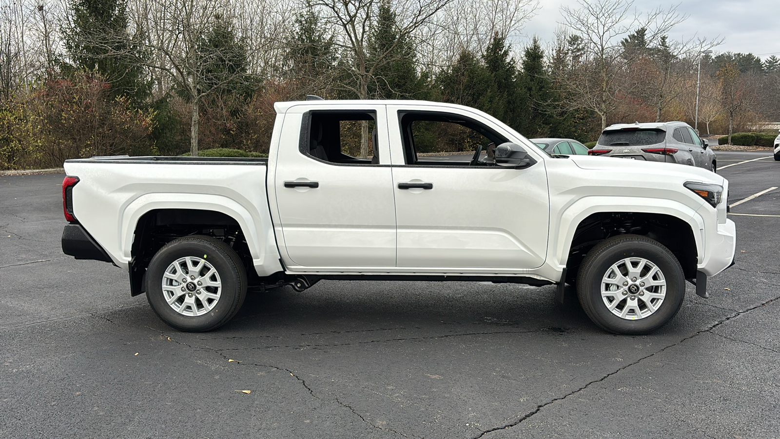 2024 Toyota Tacoma 4WD SR 3