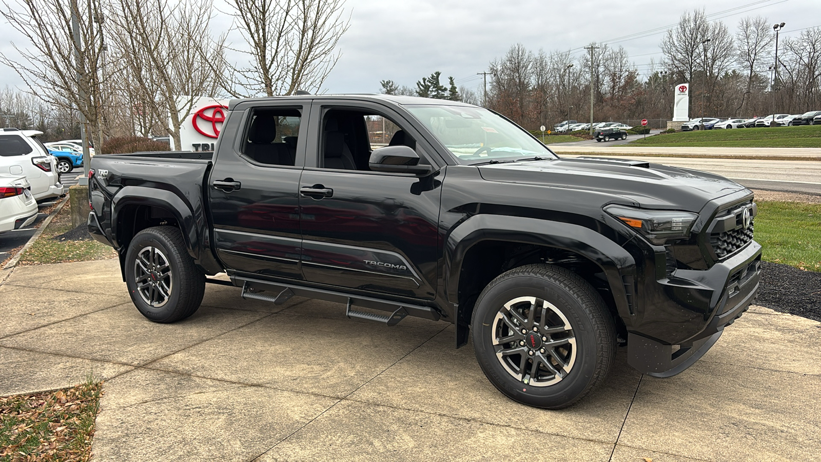 2024 Toyota Tacoma 4WD TRD Sport 2