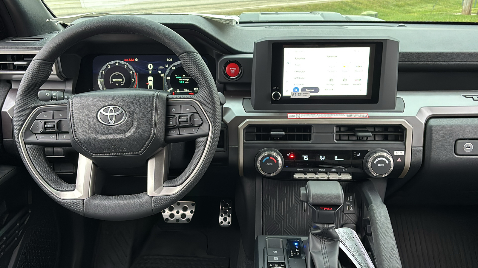 2024 Toyota Tacoma 4WD TRD Sport 18