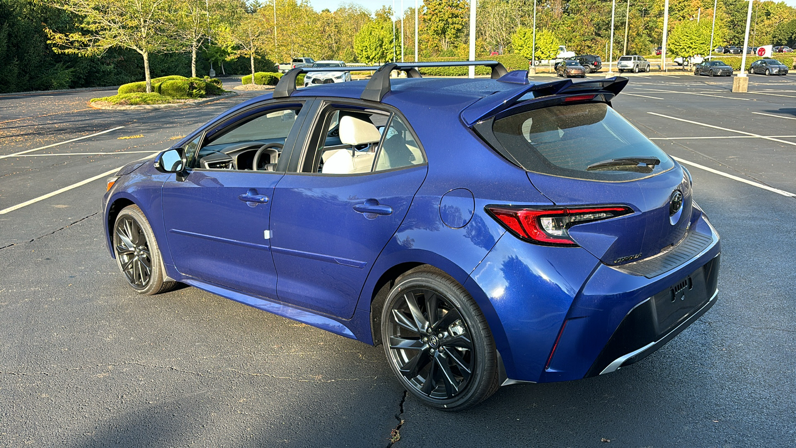 2025 Toyota Corolla Hatchback XSE 12