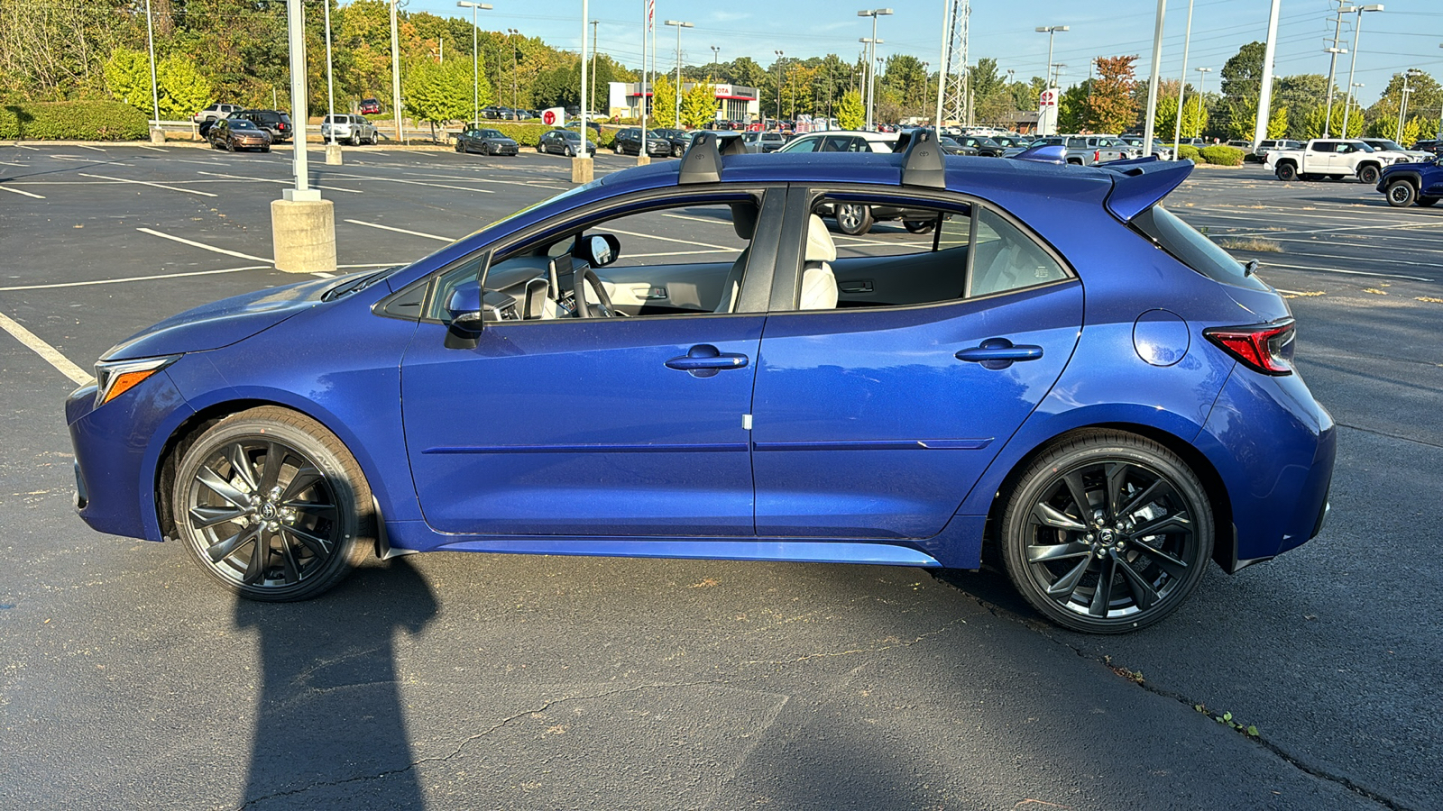 2025 Toyota Corolla Hatchback XSE 13