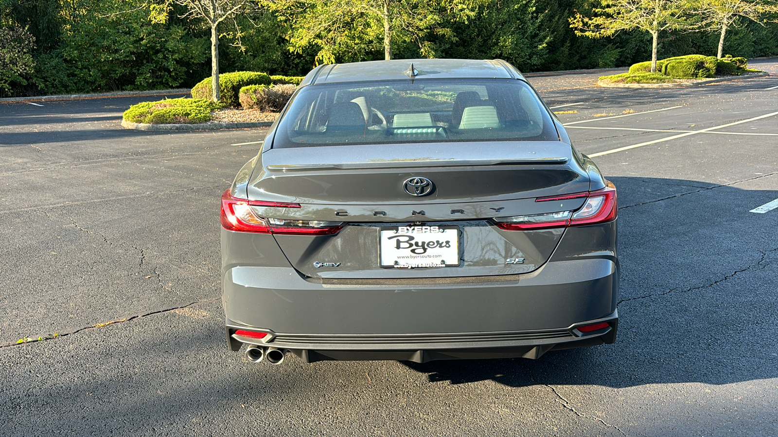 2025 Toyota Camry SE 10