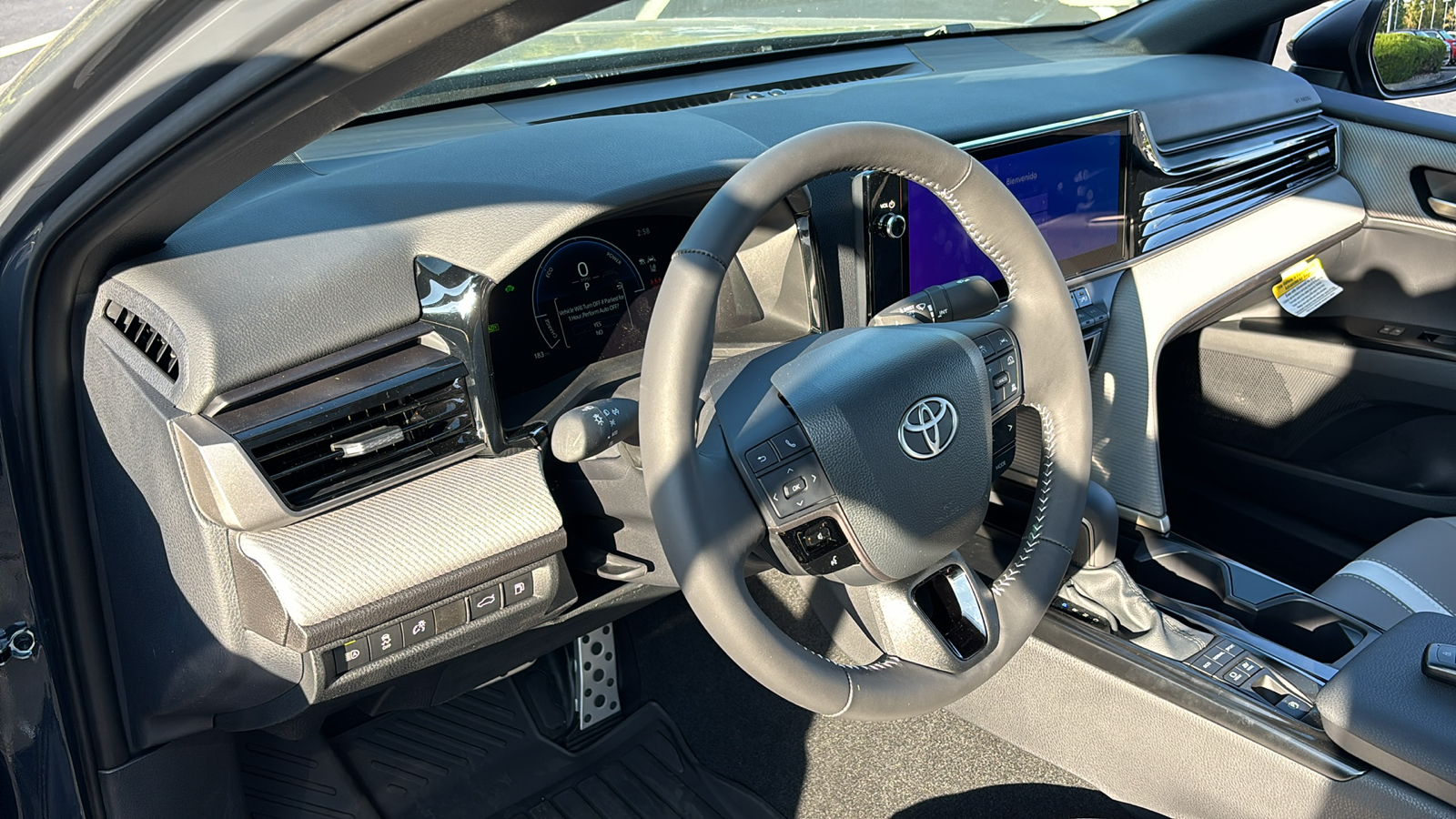 2025 Toyota Camry SE 17