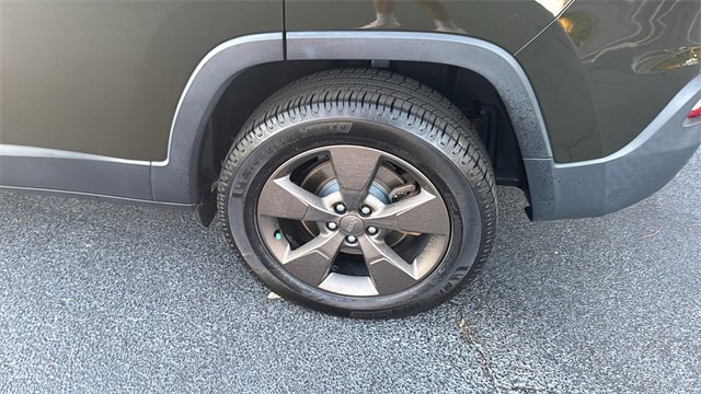 2016 Jeep Cherokee 75th Anniversary Edition 39