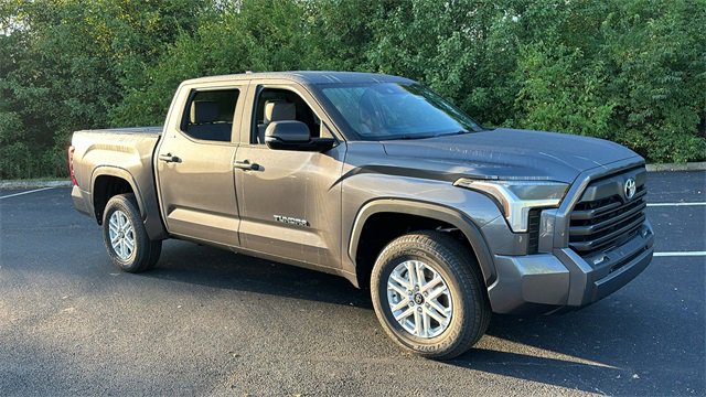 2025 Toyota Tundra 4WD SR5 2